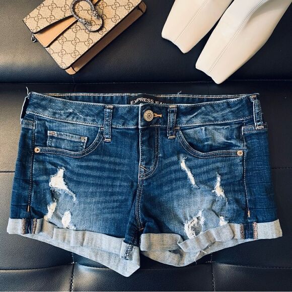 EXPRESS SHORTS - Picture 4 of 9